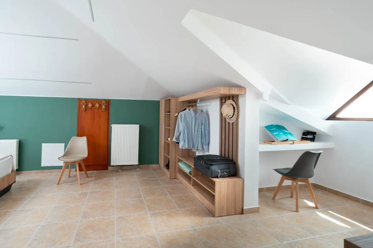 Evergreen Apartment Nea Moudania Greece